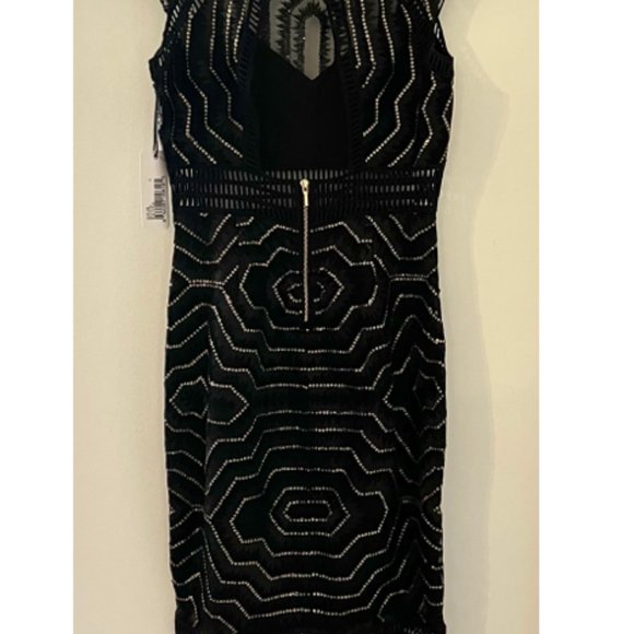 Saylor Heloise Art Deco Embellished and Sequined dress in black and gold - Picture 8 of 8